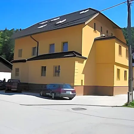 Berghi & 3*