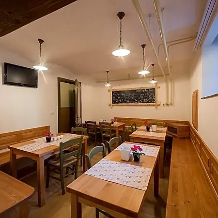 Berghi & 3*