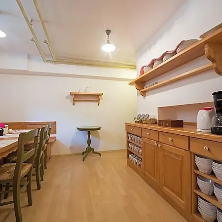 호텔 Berghi & 3*