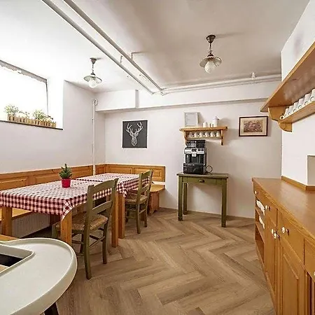 호텔 Berghi & 3*