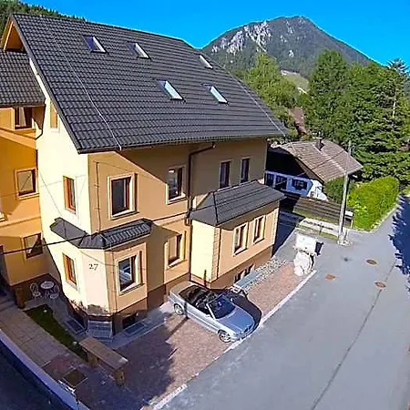 Berghi & 3*